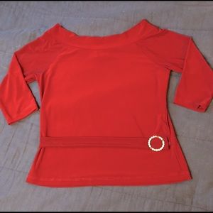 A vintage cranberry boatneck 3/4 sleeve top